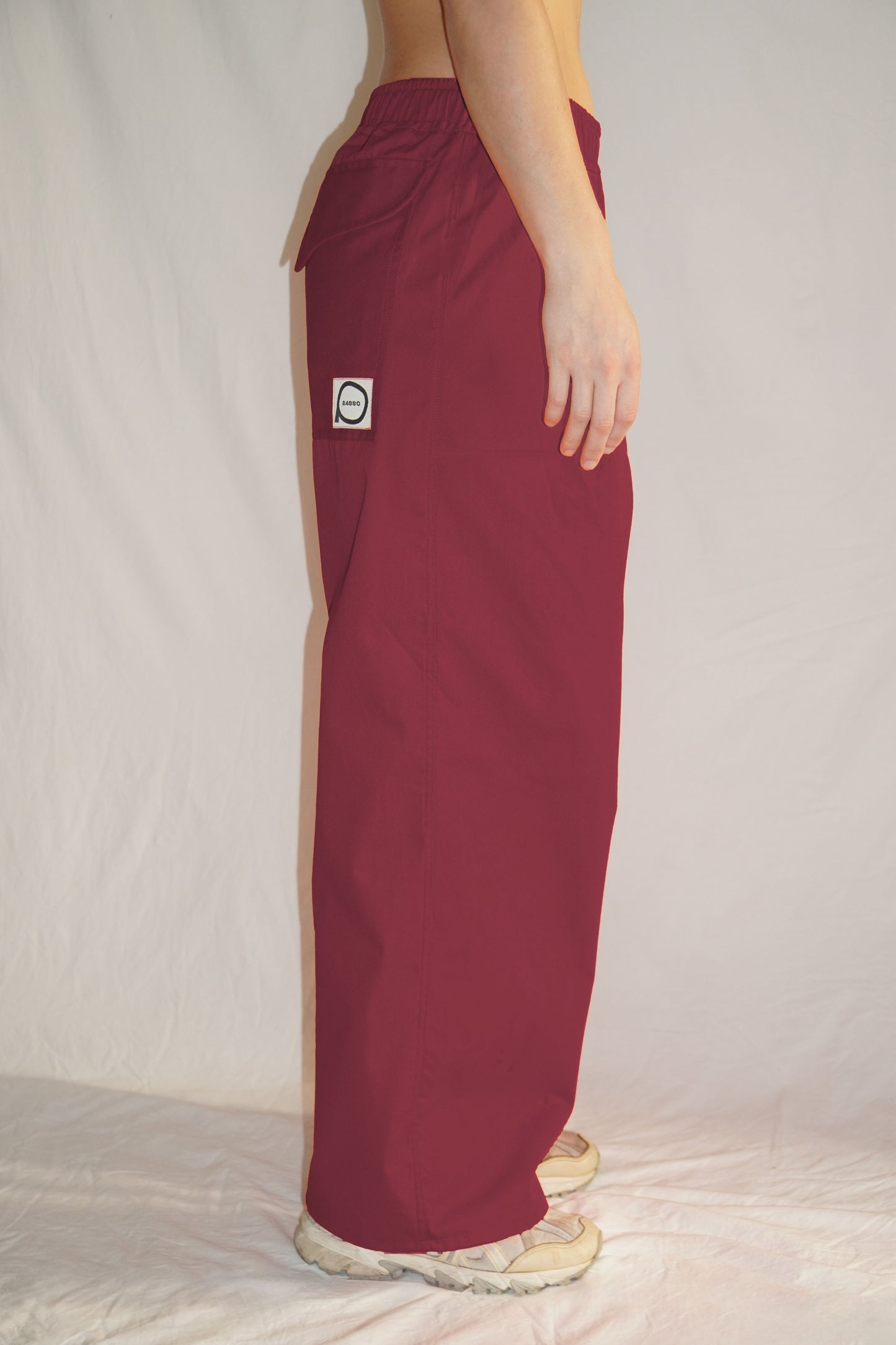 The Granite Pleated Pants in Bordeaux
