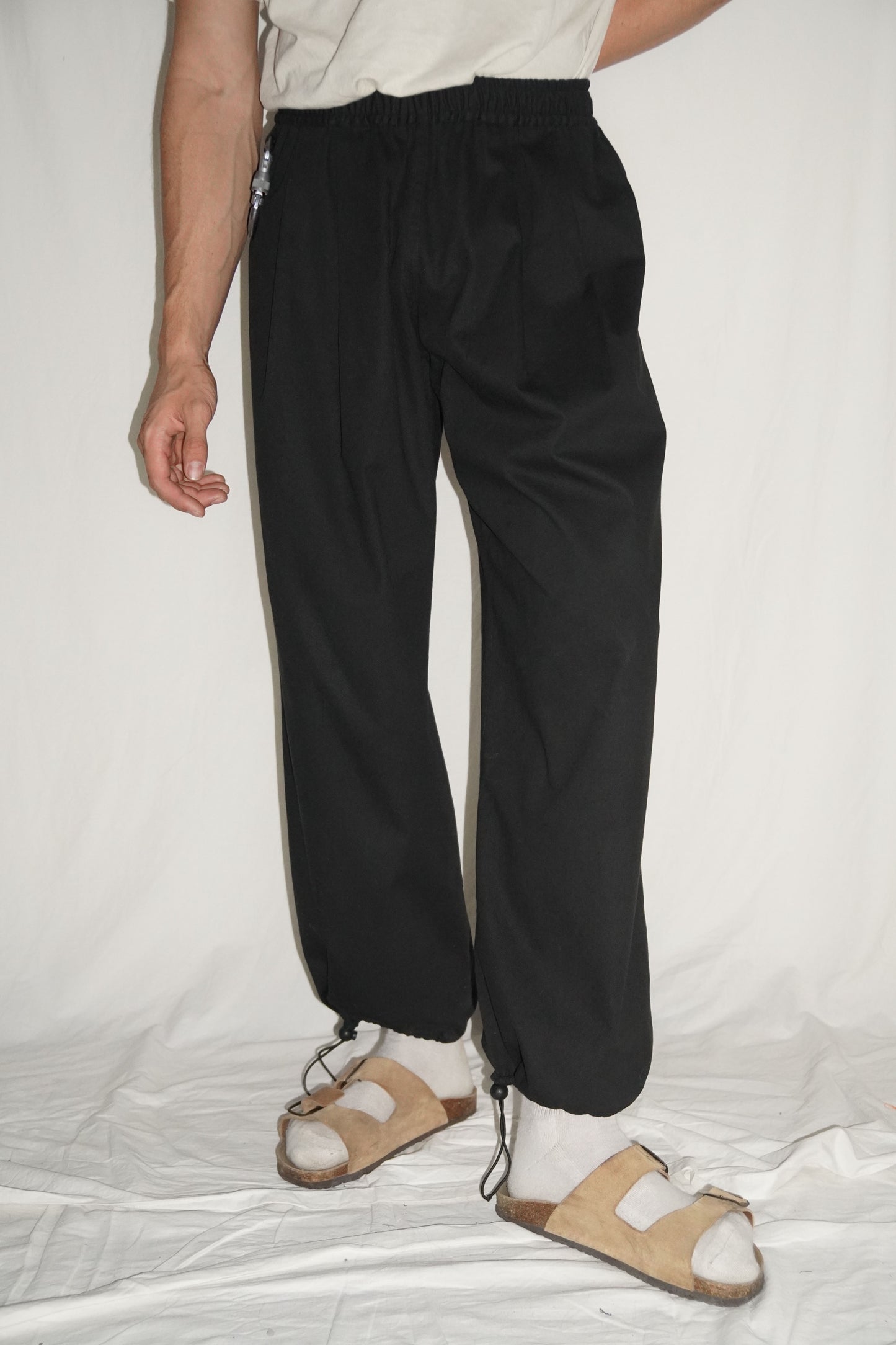 The Granite Pleated Pants in Black