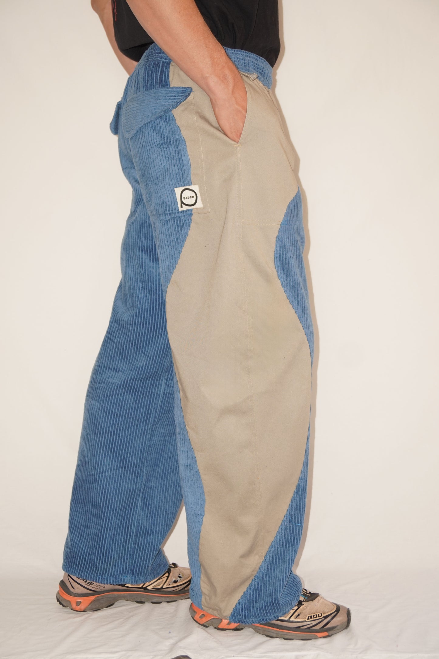 The Zoomies Pants in Blue / Beige