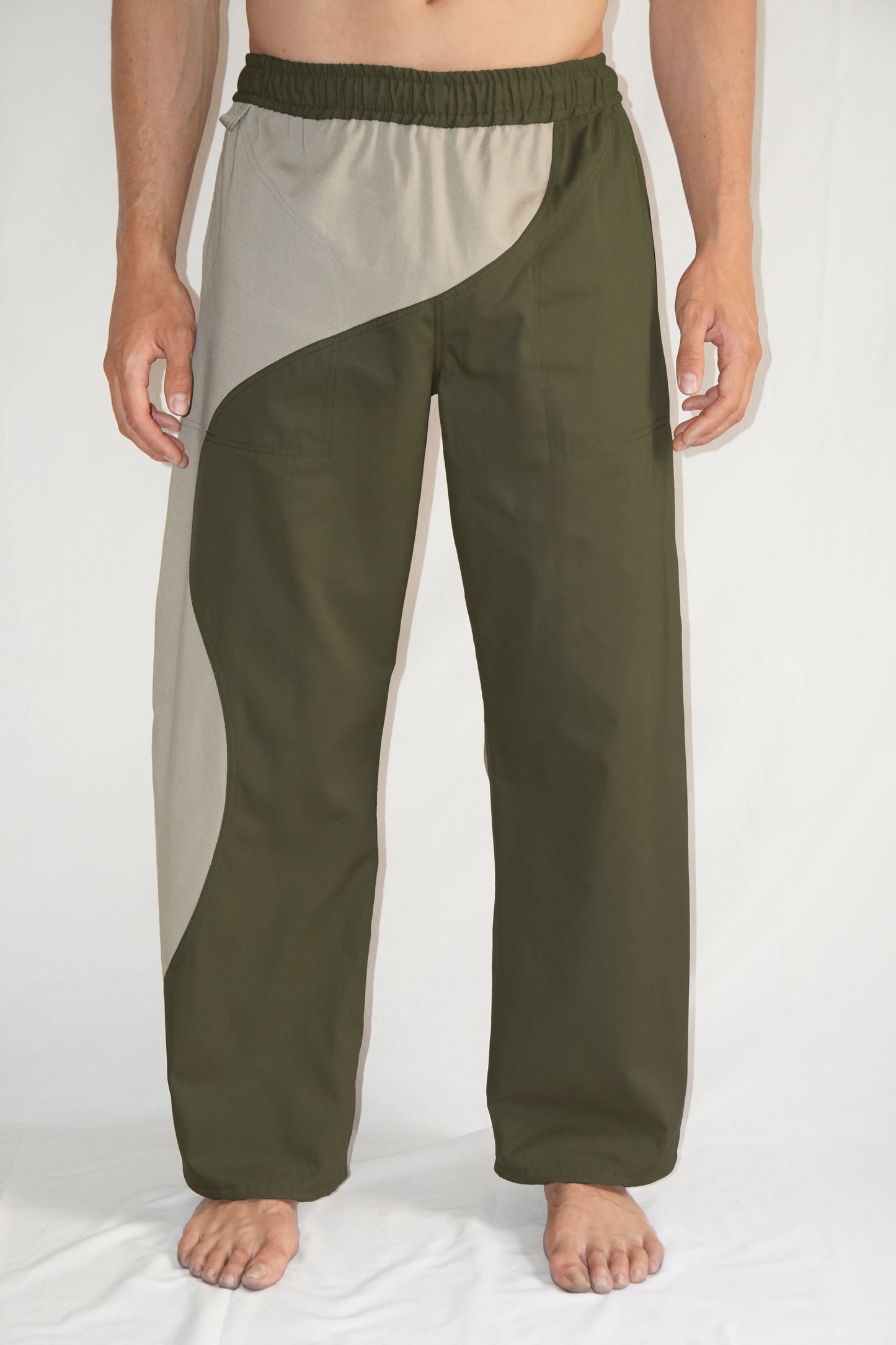 The Zoomies Pants in Khaki / Beige