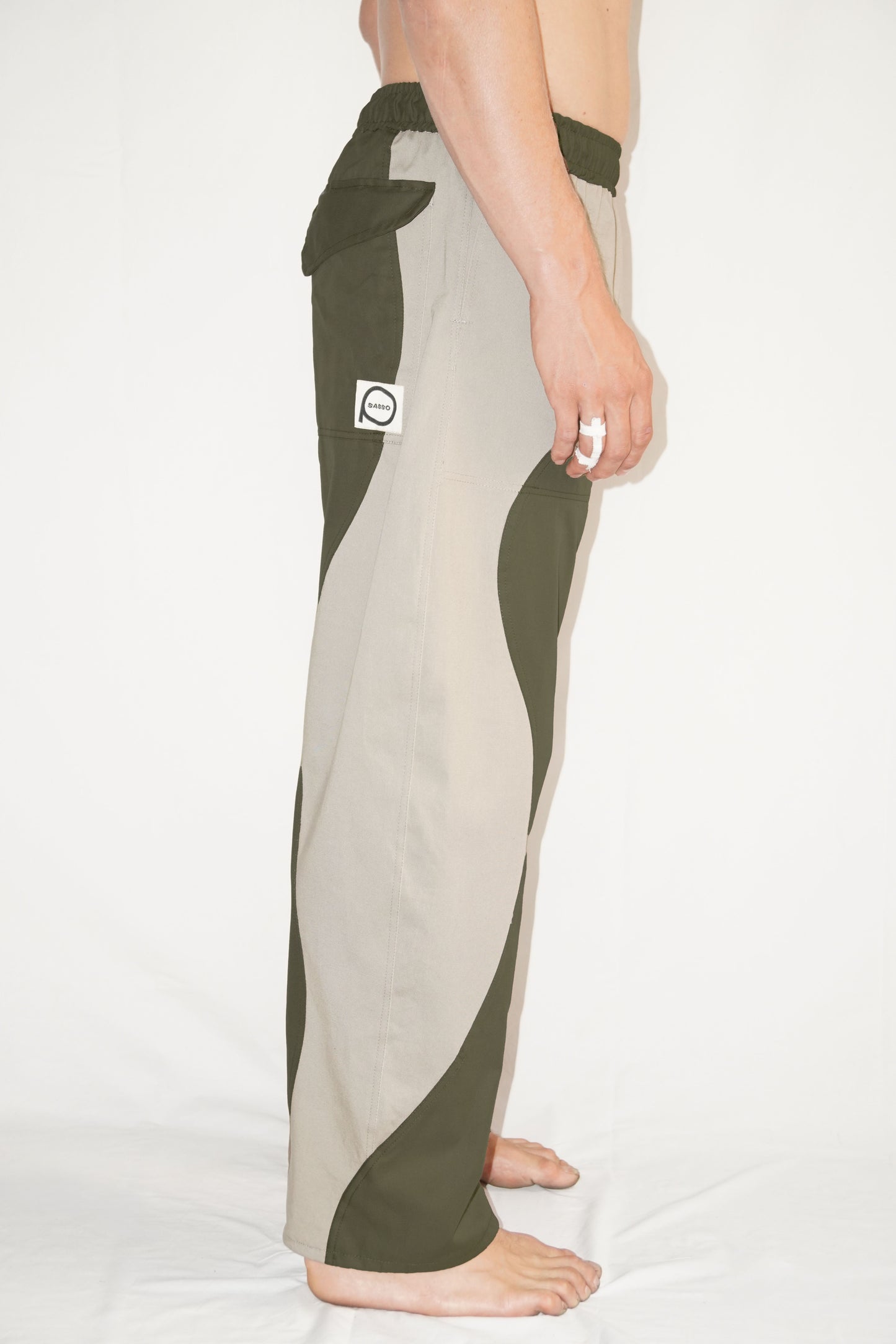 The Zoomies Pants in Khaki / Beige