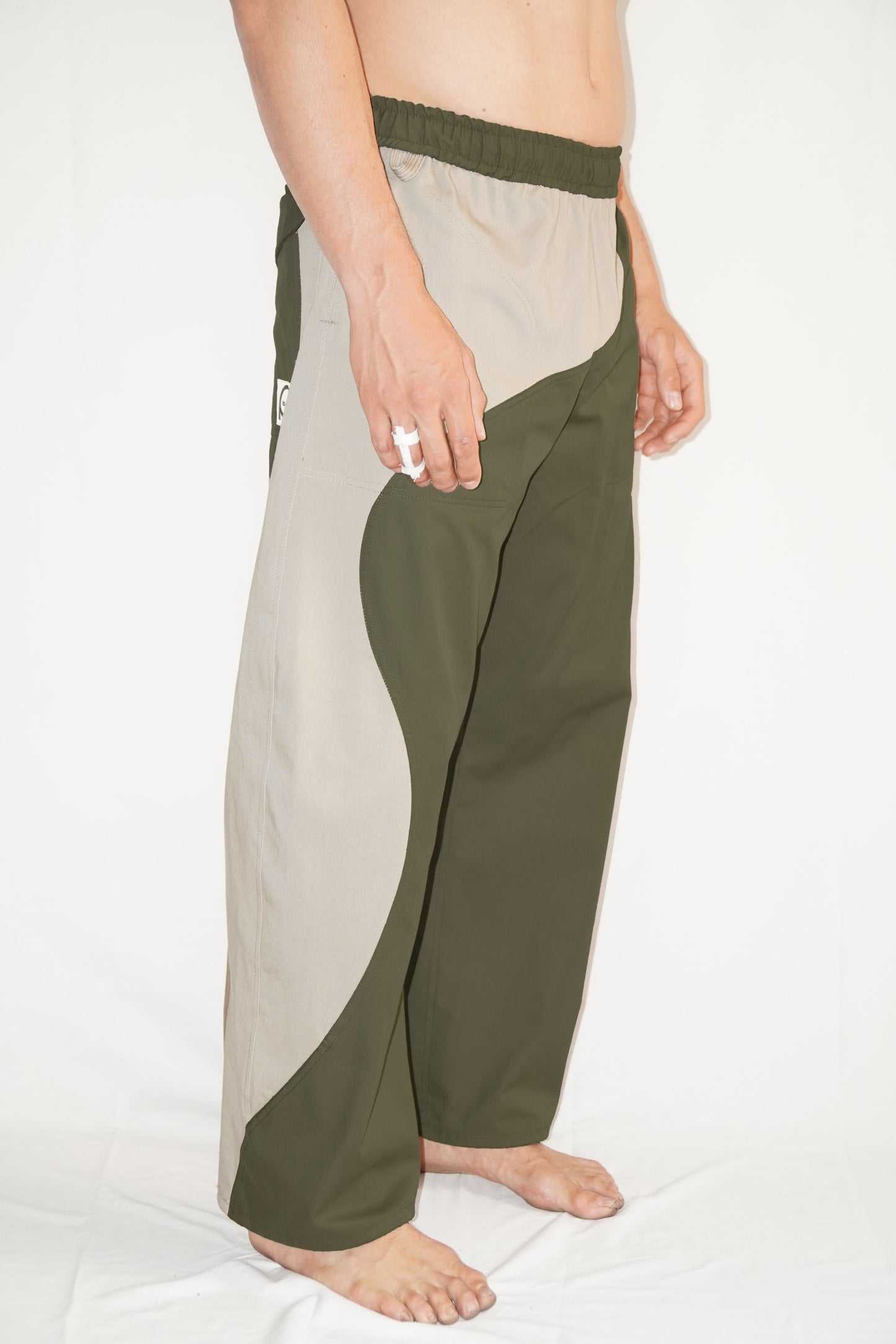 The Zoomies Pants in Khaki / Beige