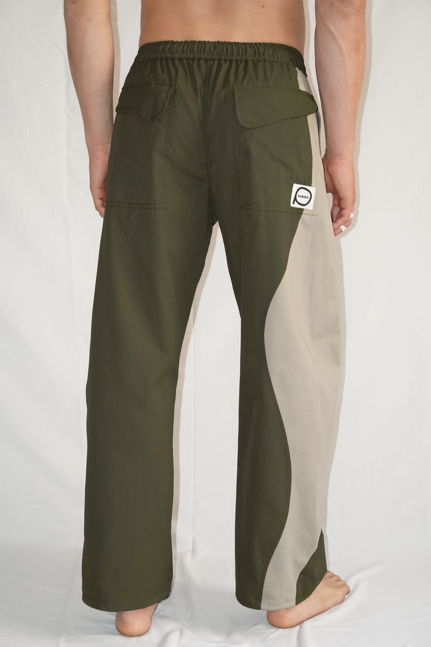 The Zoomies Pants in Khaki / Beige