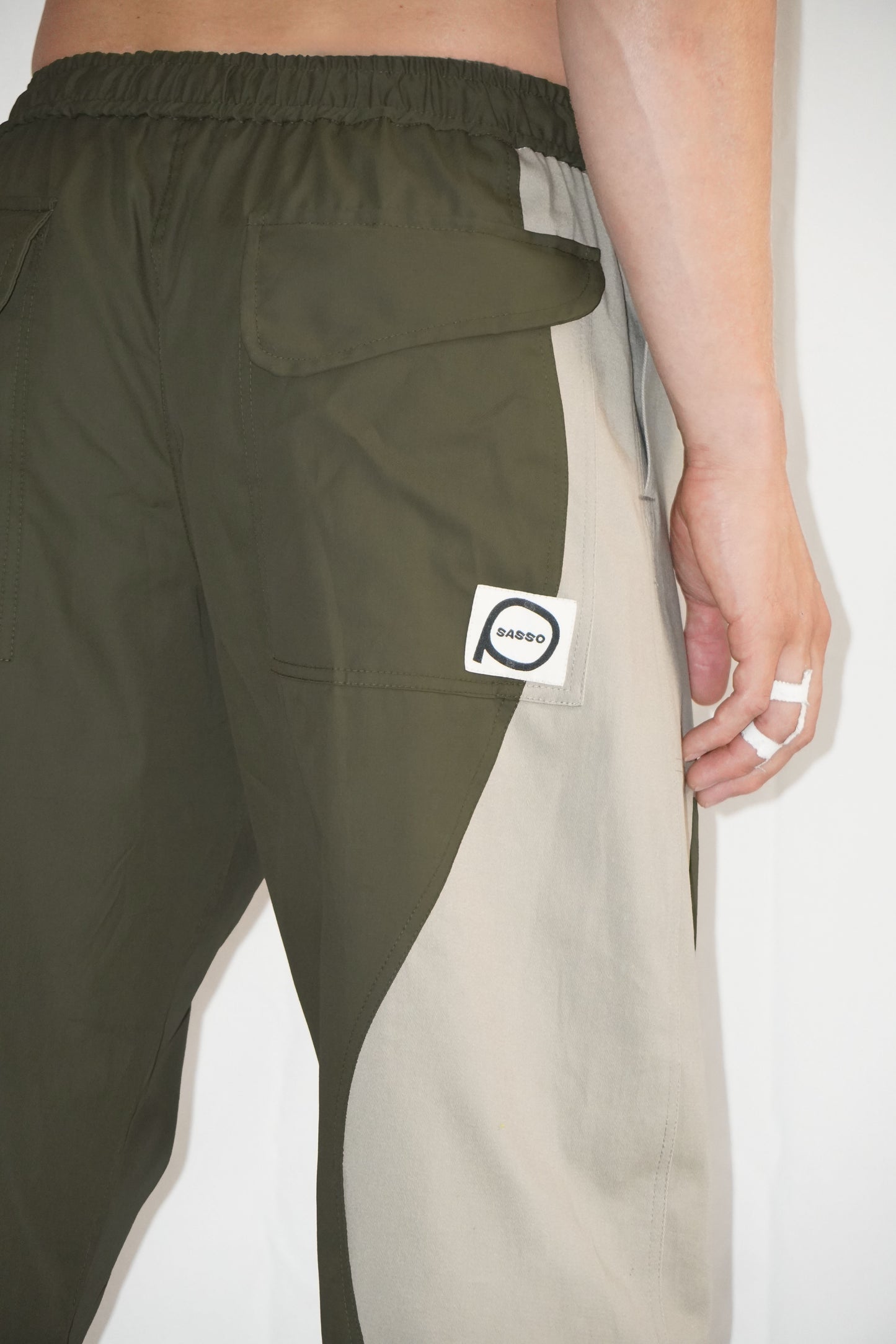 The Zoomies Pants in Khaki / Beige