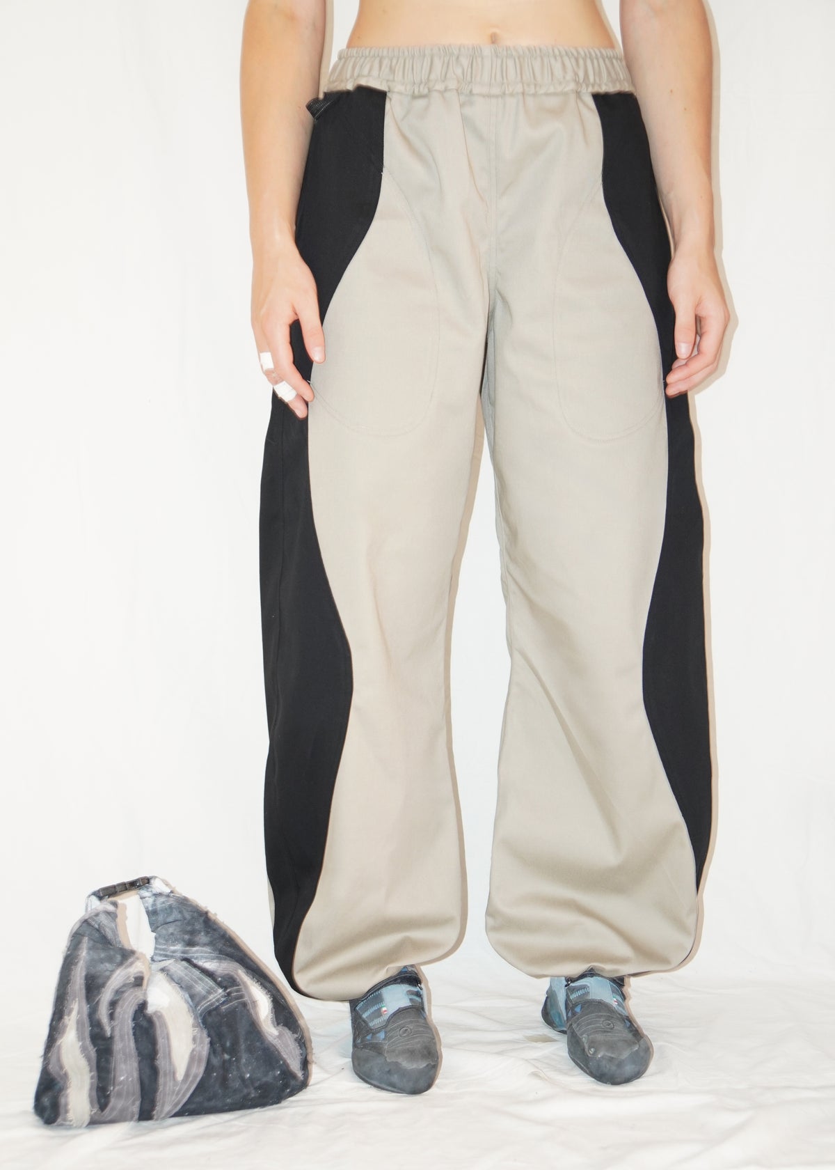 The Poppy Pants in Black/Beige