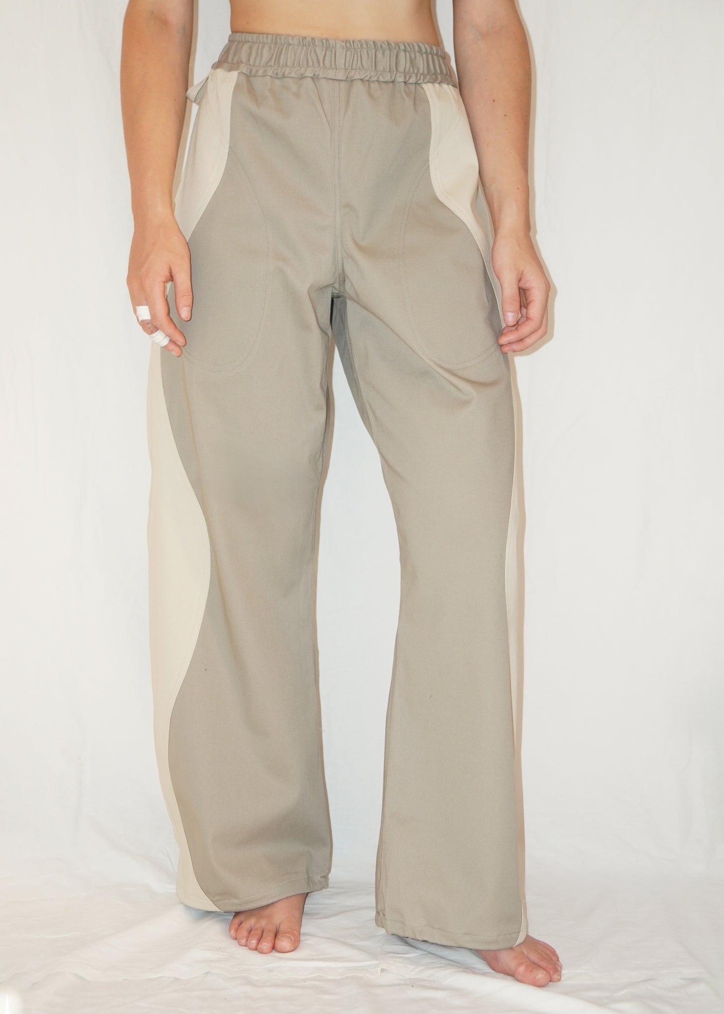 The Poppy Pants in Beige/Cream