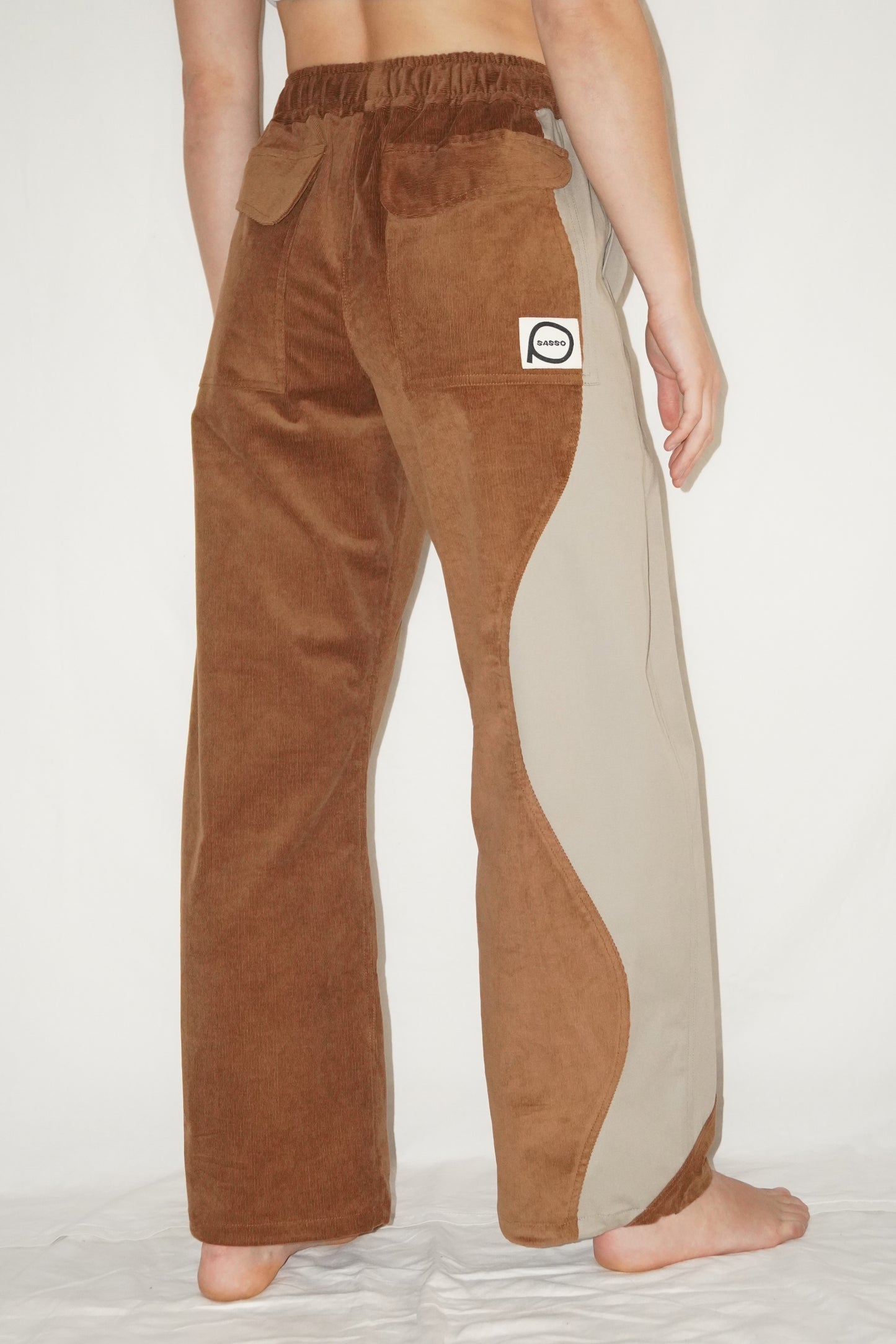 The Zoomies Pants in Caramel / Beige