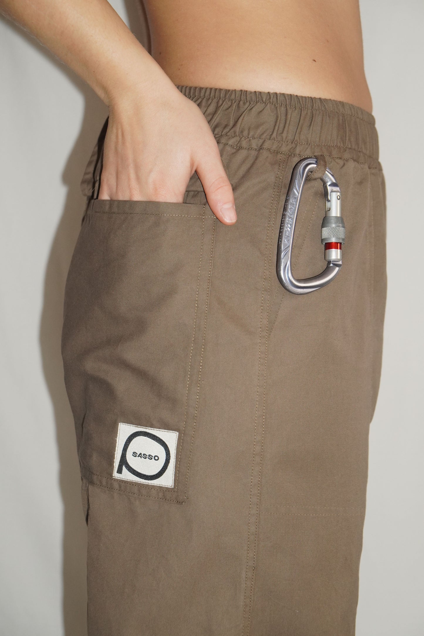 Jumbo Barrel Pants in Khaki