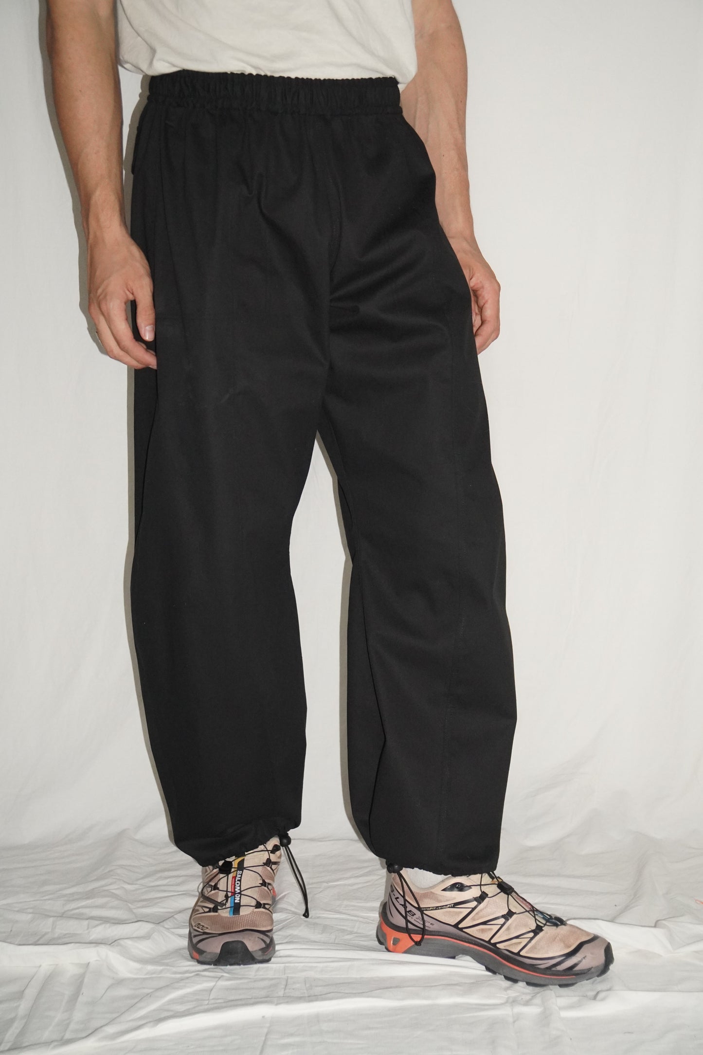 Jumbo Barrel Pants in Black