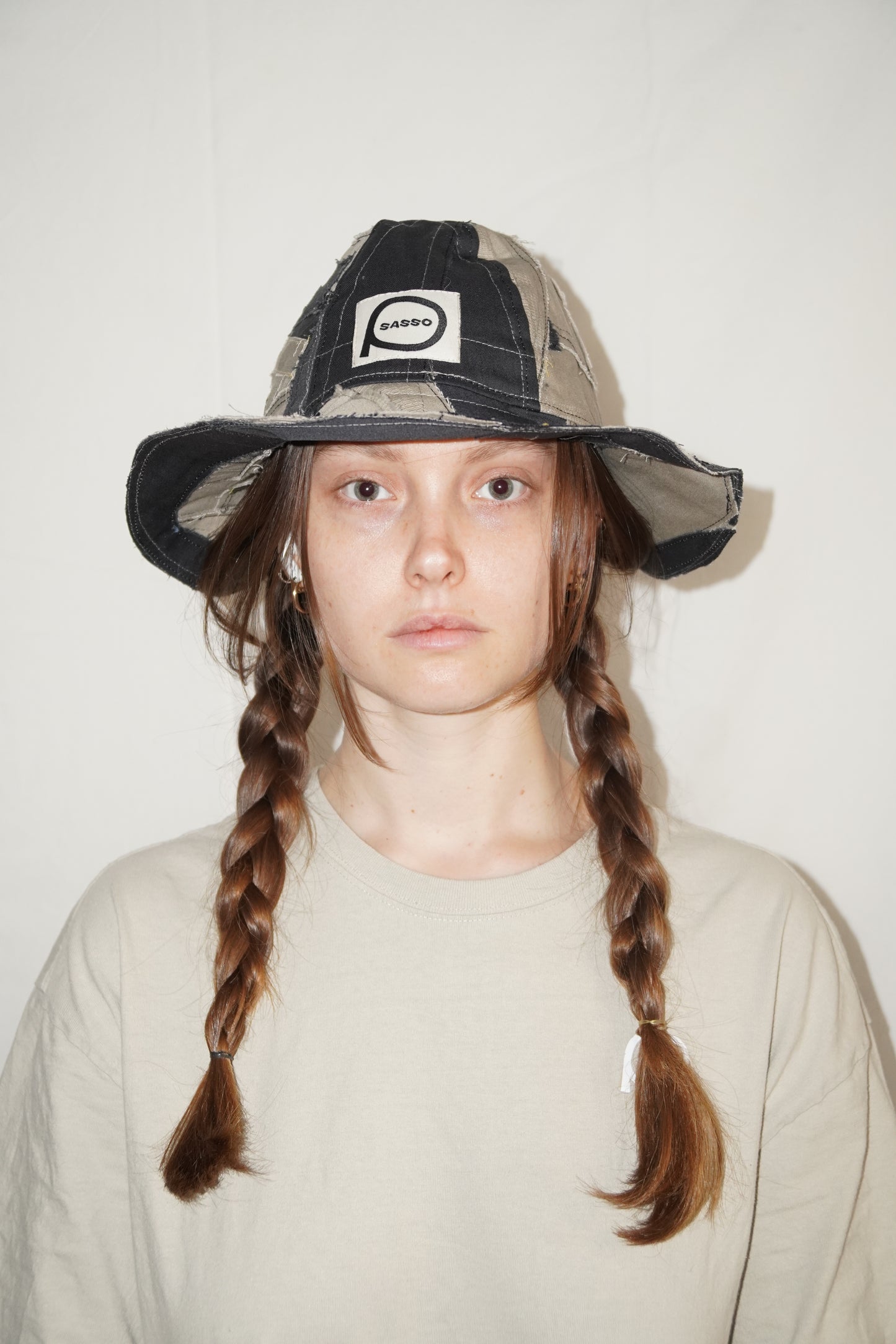 Scrap Hat Beige / Black