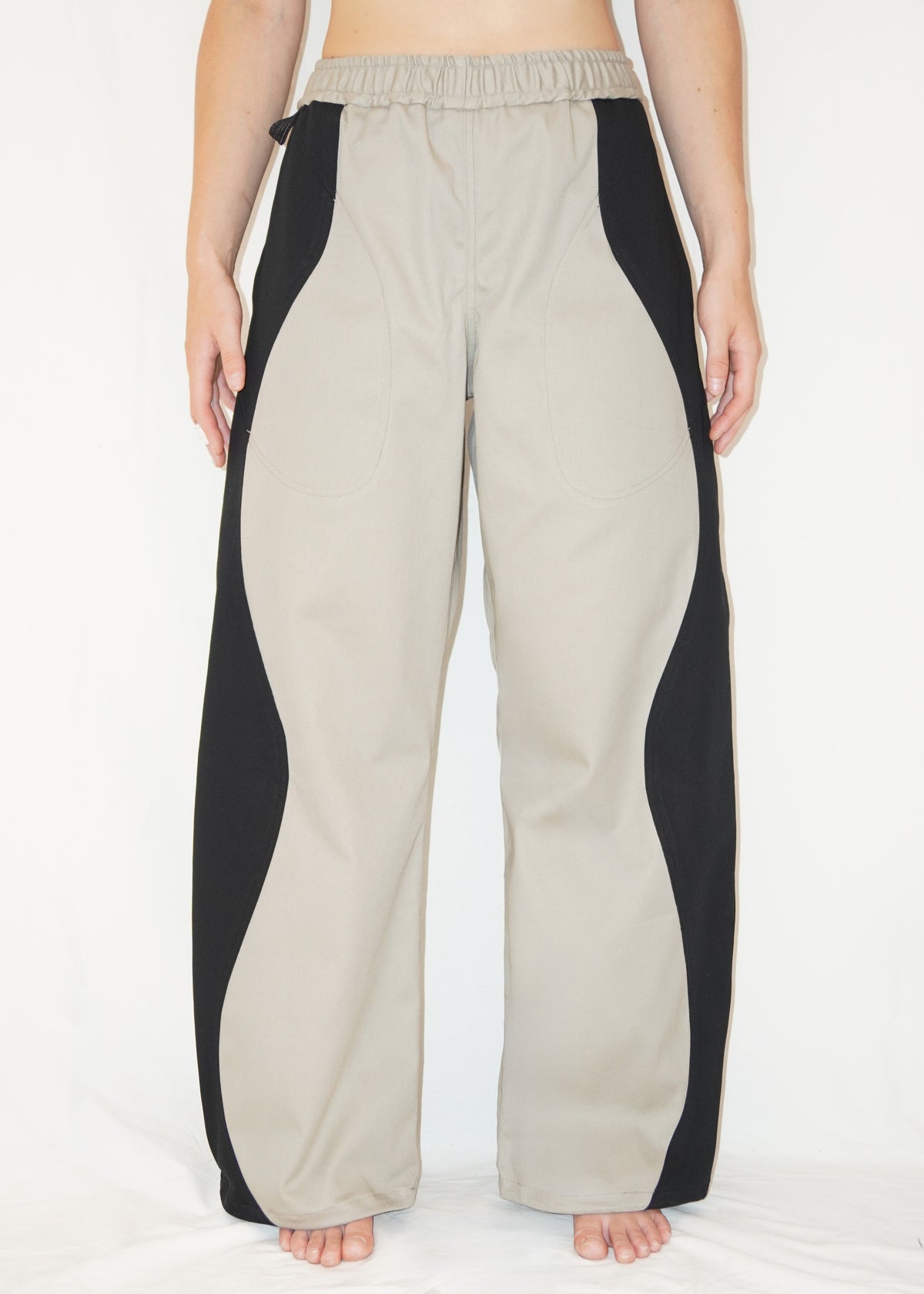 The Poppy Pants in Black/Beige