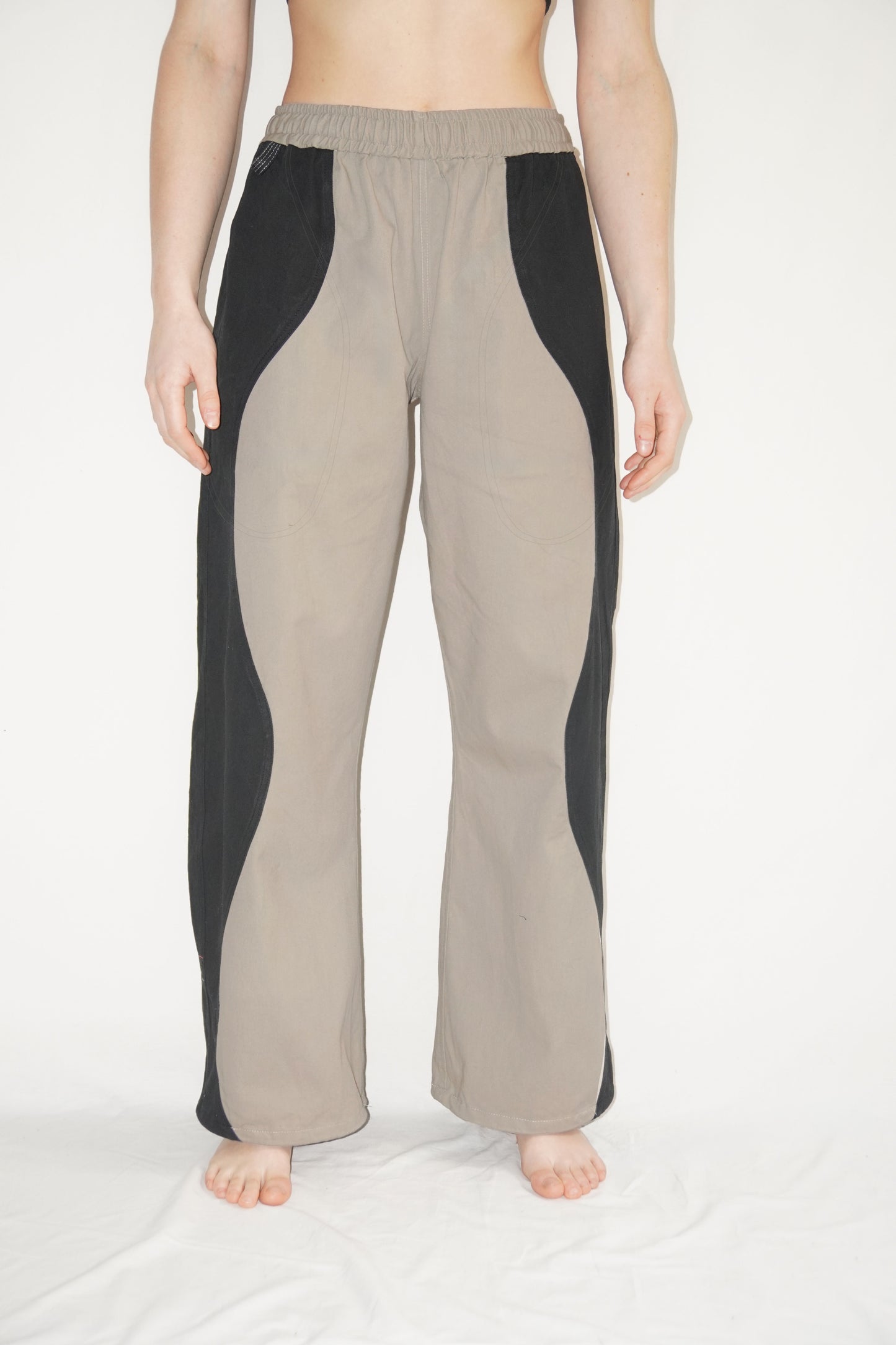 The Poppy Pants in Black/Beige