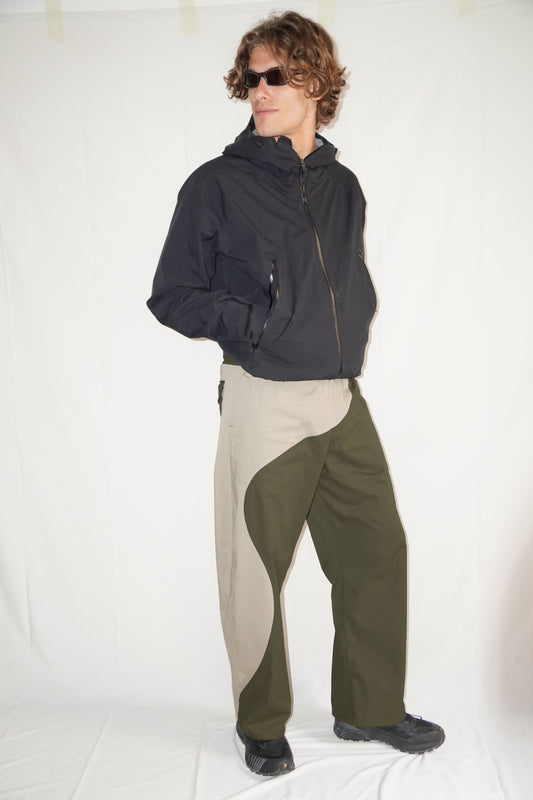 The Zoomies Pants in Khaki / Beige